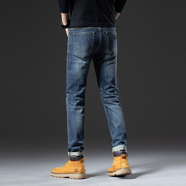 ブランドジーンズ着用イメージ